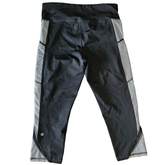 Champion Striped Leggings Size Medium Black White Capri Phone Side Pockets Mesh - Picture 5 of 9
